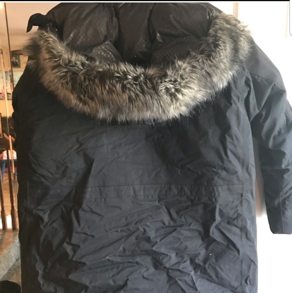 Mens North Face HyVent coat w/detachable faux fur